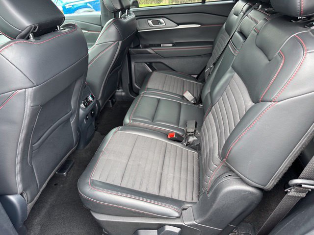 Certified 2025 Ford Explorer ST-Line w/ Premium Package AWD/4WD image 14