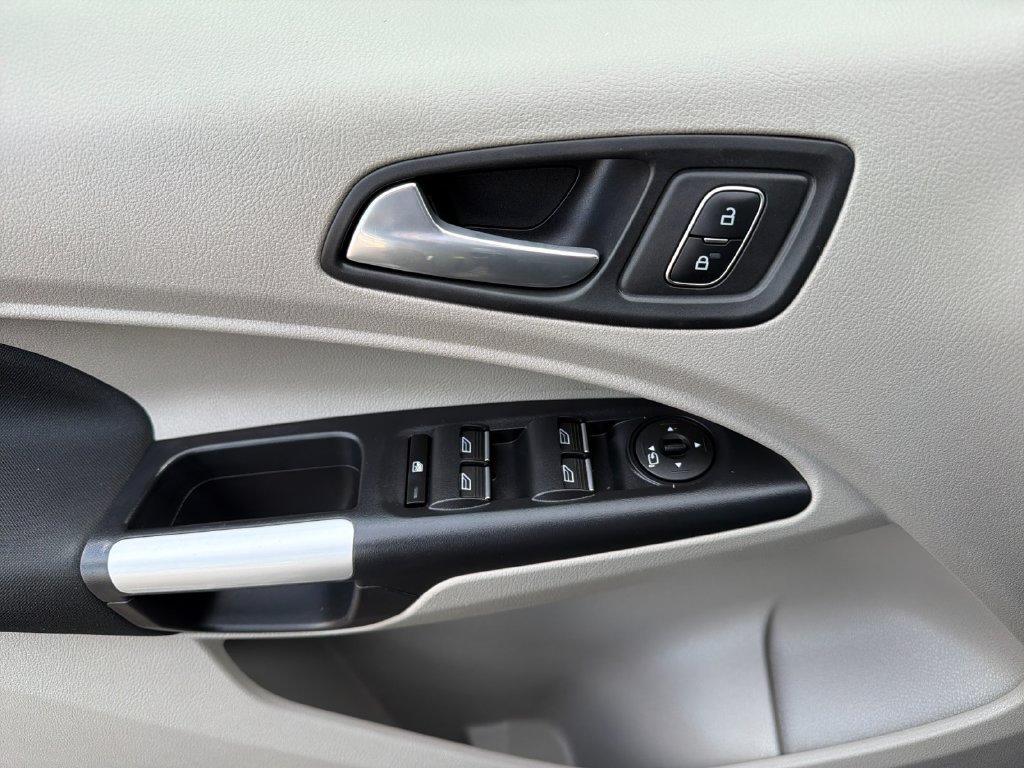 Certified 2023 Ford Transit Connect XLT FWD image 10