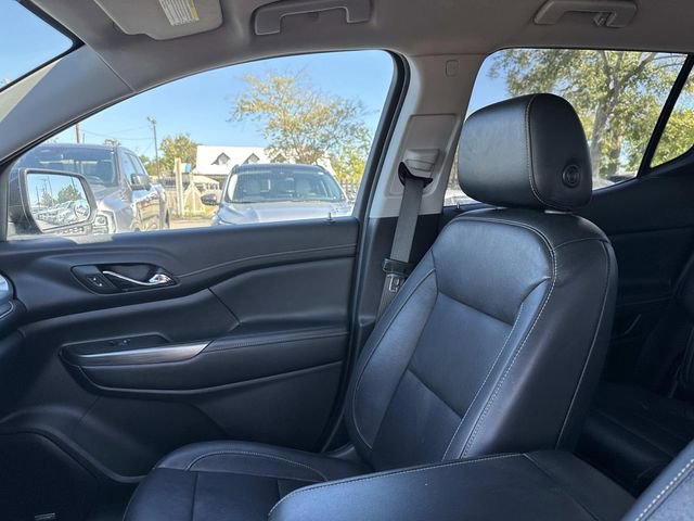 Used 2020 GMC Acadia SLT w/ Driver Alert Package II image 16