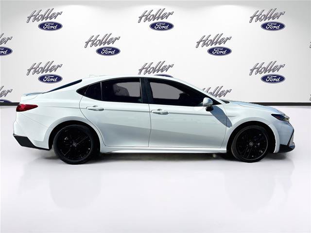 Used 2025 Toyota Camry SE w/ Convenience Package FWD image 9