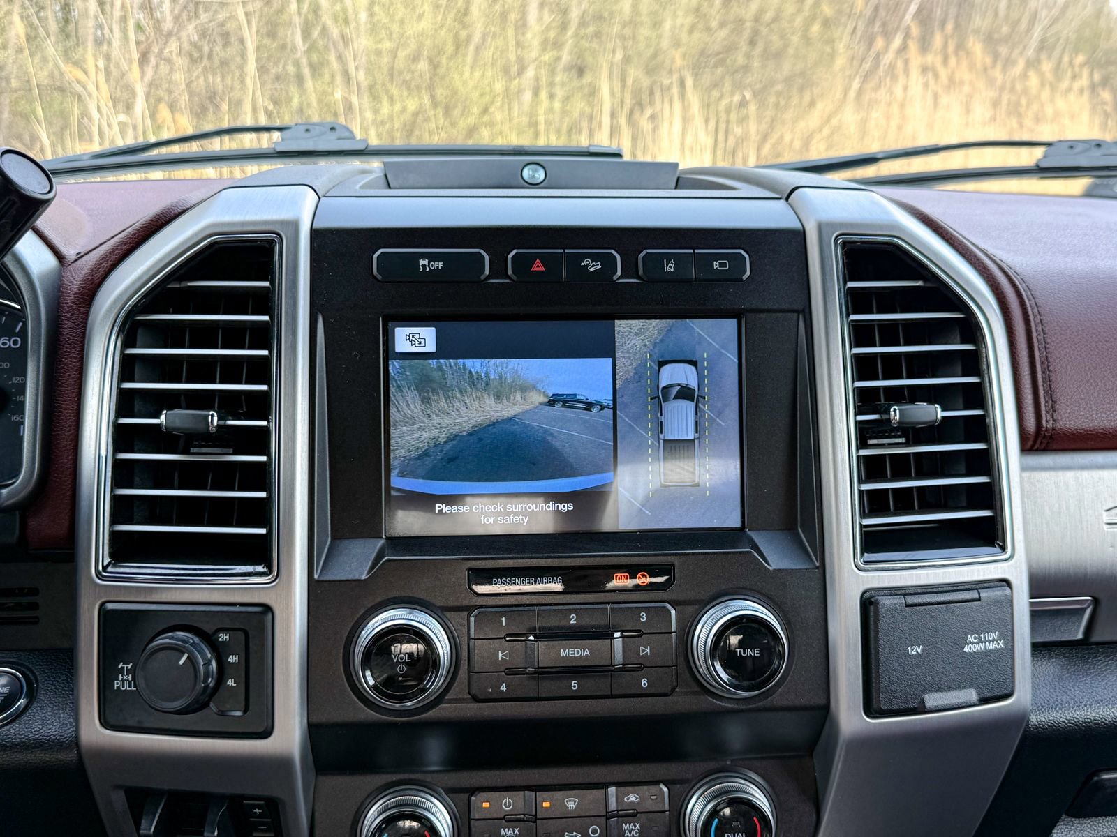 Certified 2019 Ford F250 Platinum w/ Platinum Ultimate Package image 24