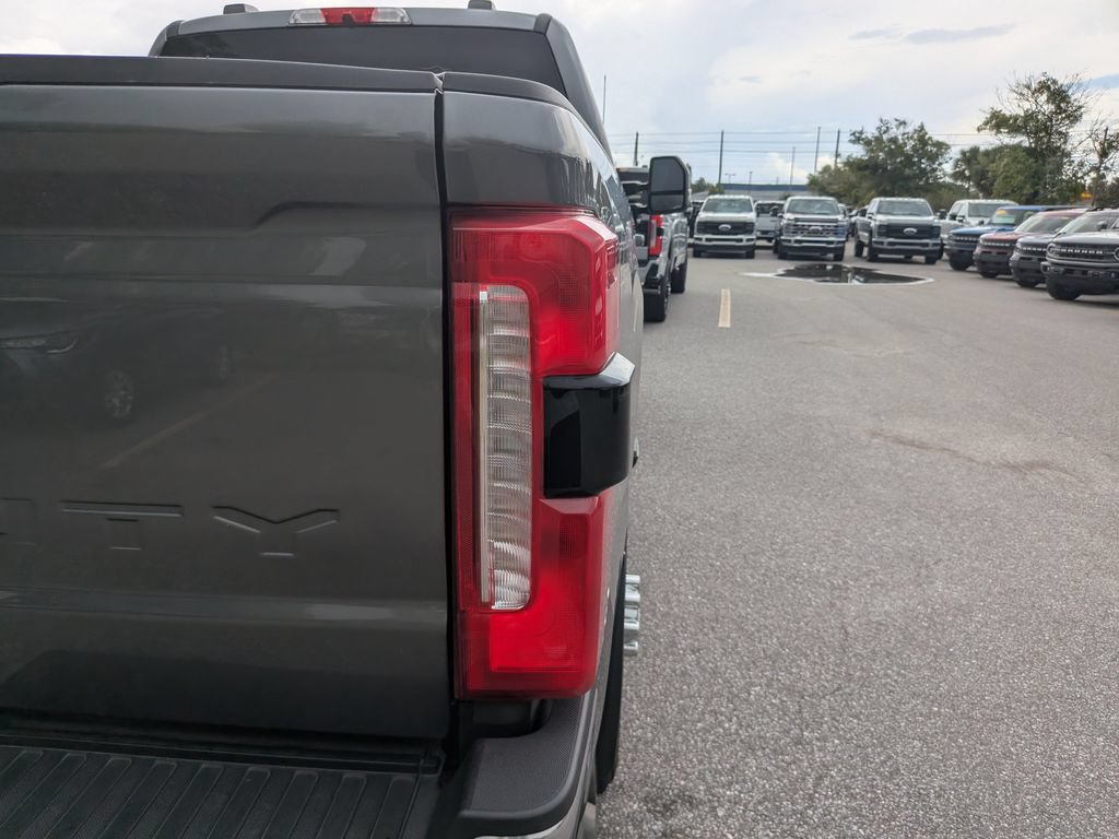 Certified 2025 Ford F350 Lariat AWD/4WD image 14
