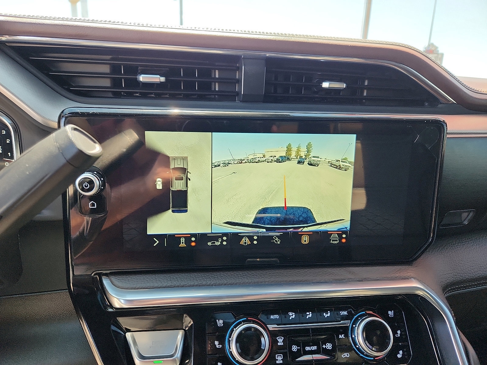 Used 2025 GMC Sierra 3500 Denali w/ Denali Reserve Package image 11