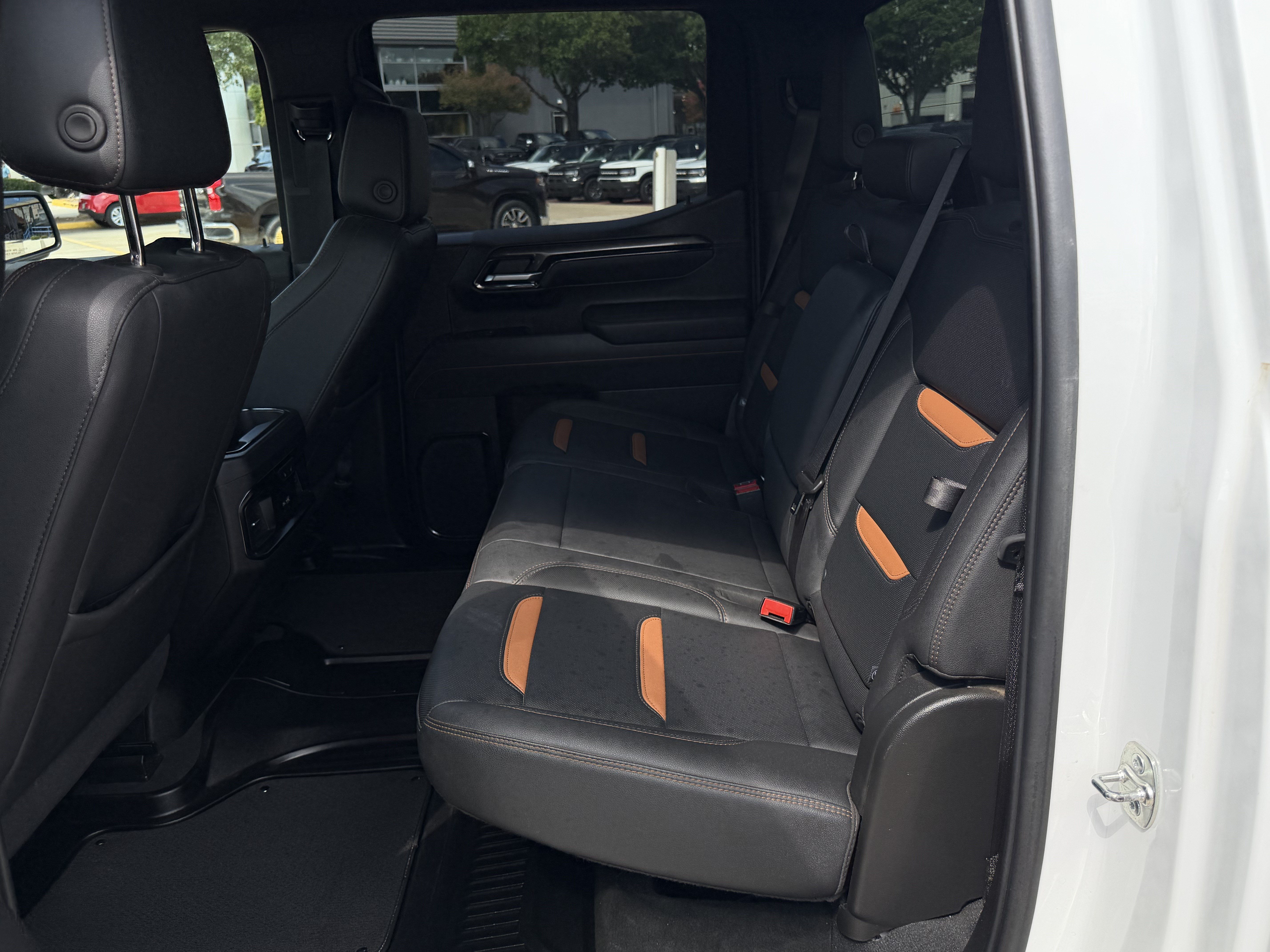 Used 2025 GMC Sierra 1500 AT4 AWD/4WD image 15
