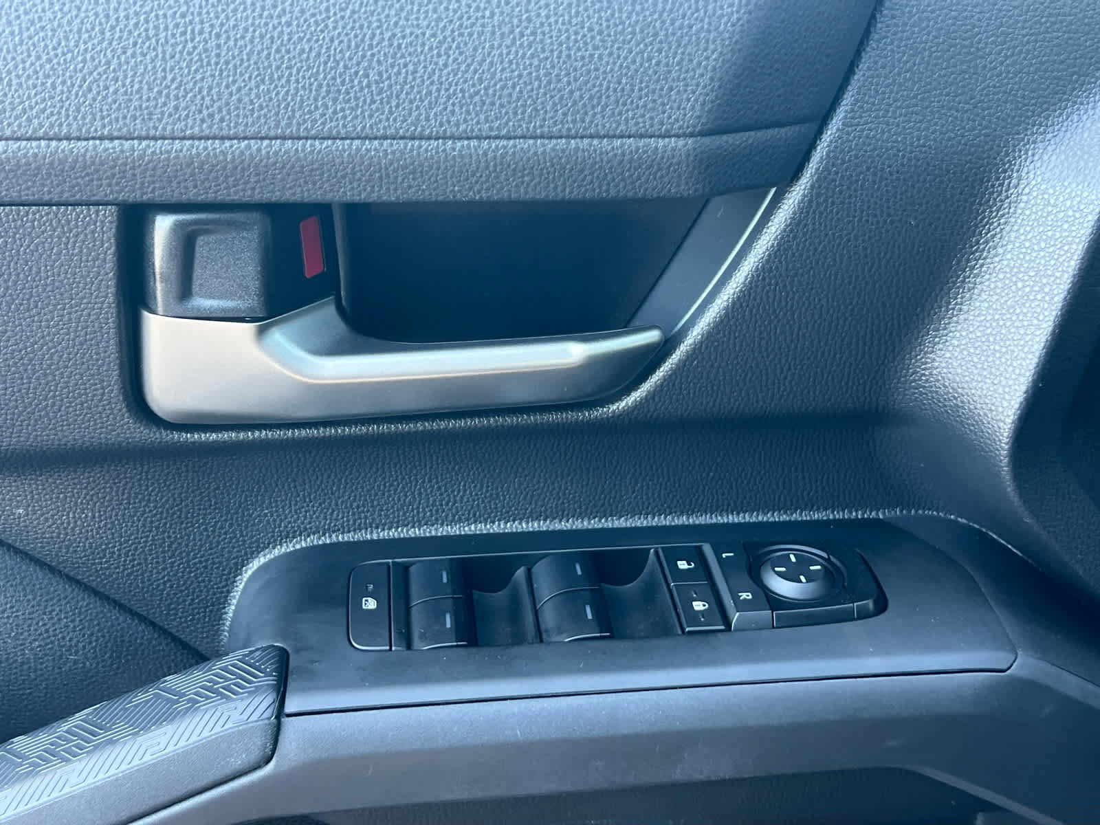 Used 2024 Toyota Tacoma TRD Off-Road image 29