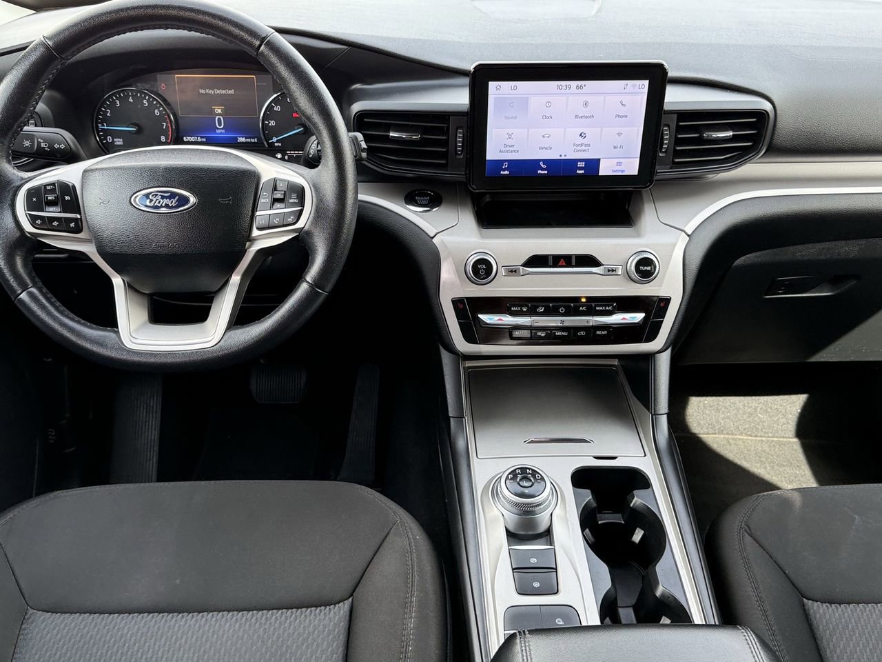 Certified 2023 Ford Explorer XLT RWD image 11