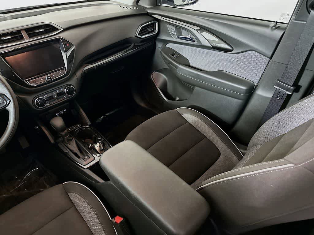 Used 2023 Chevrolet TrailBlazer LT w/ Convenience Package FWD image 11
