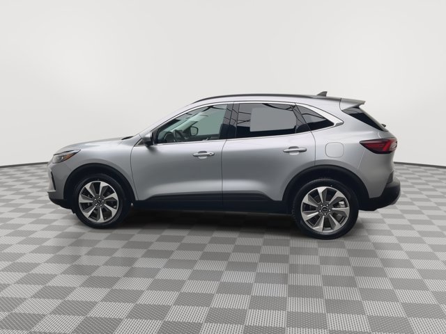 Certified 2024 Ford Escape Platinum image 2