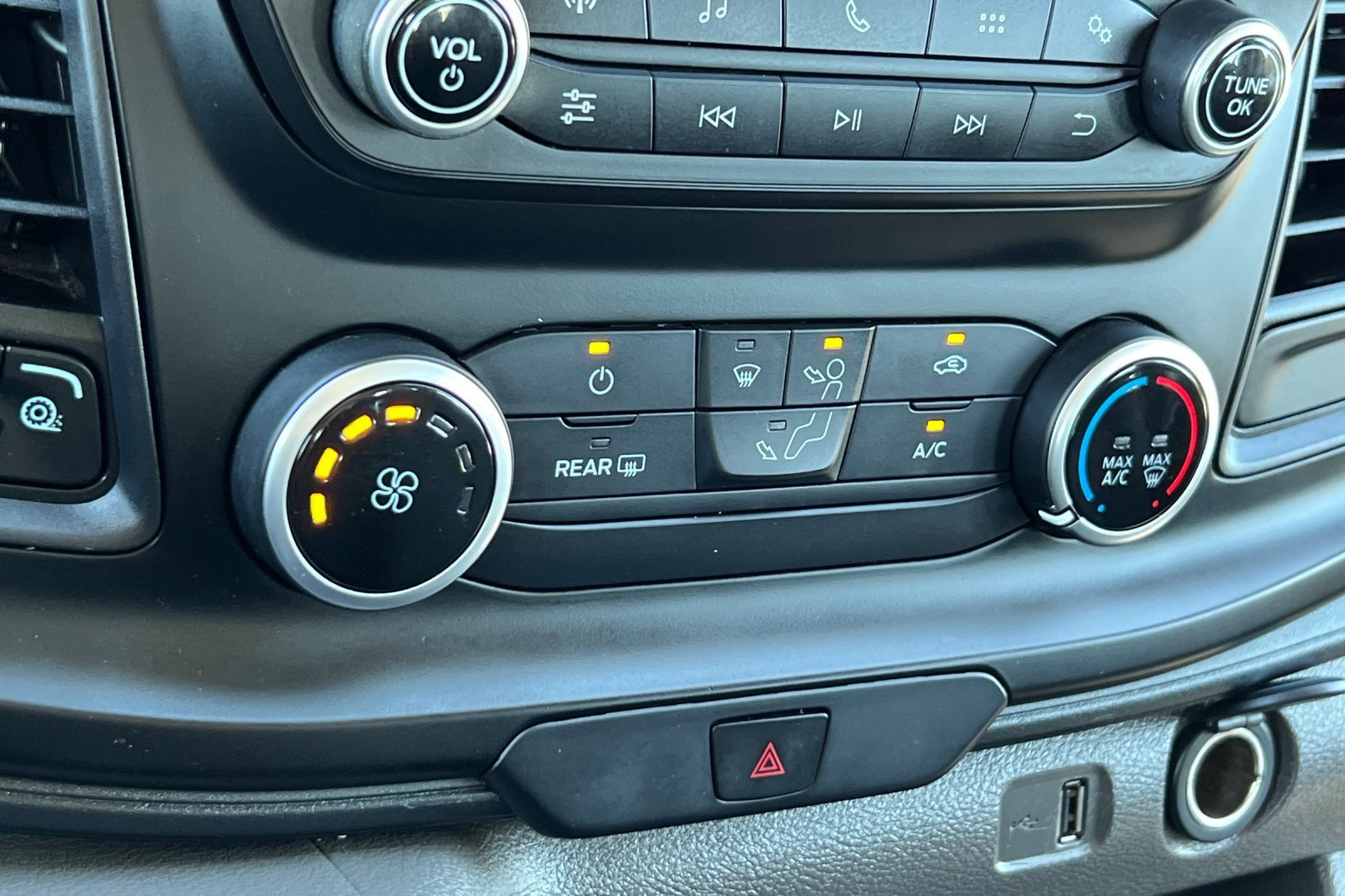 Certified 2021 Ford Transit 350 XLT image 21