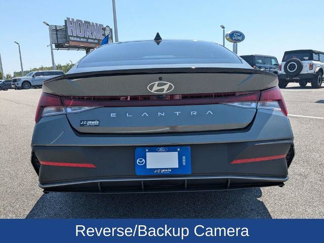 Used 2025 Hyundai Elantra Sport FWD video 3