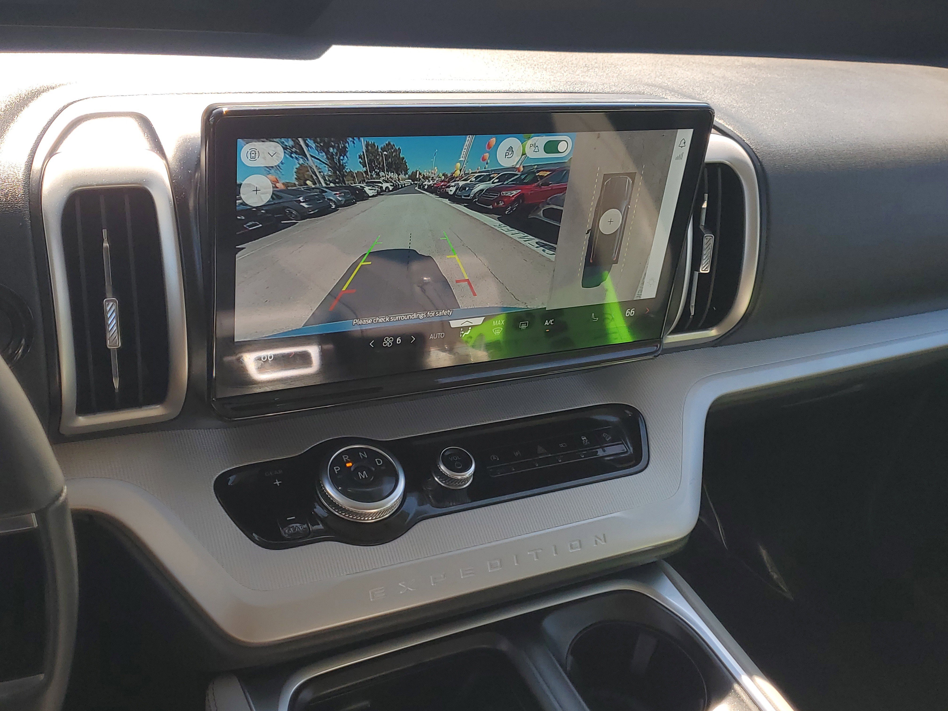 Certified 2025 Ford Expedition Active image 28