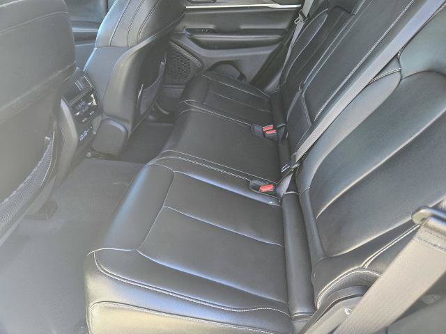 Used 2023 Jeep Grand Cherokee Limited AWD/4WD image 12