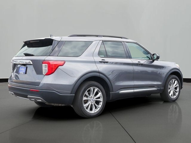 Certified 2023 Ford Explorer XLT w/ Equipment Group 202A AWD/4WD image 3