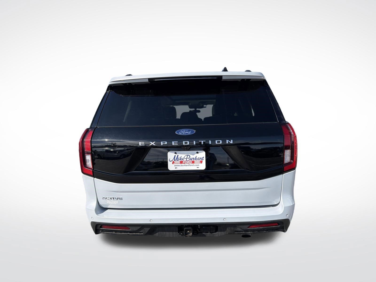Certified 2025 Ford Expedition Active image 6