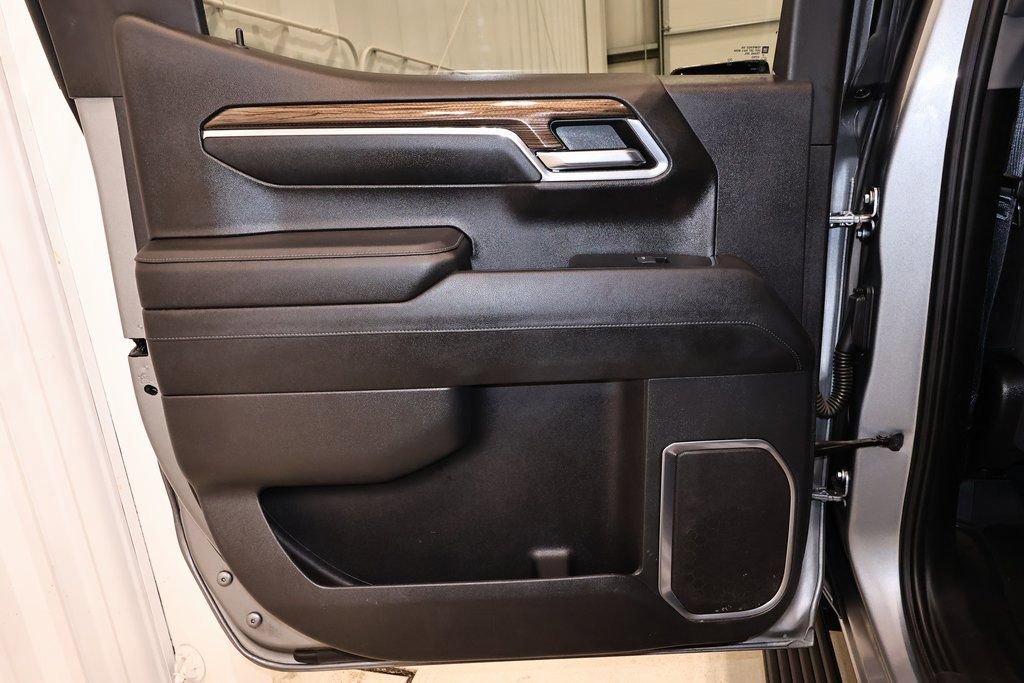 Used 2024 Chevrolet Silverado 1500 LT image 18