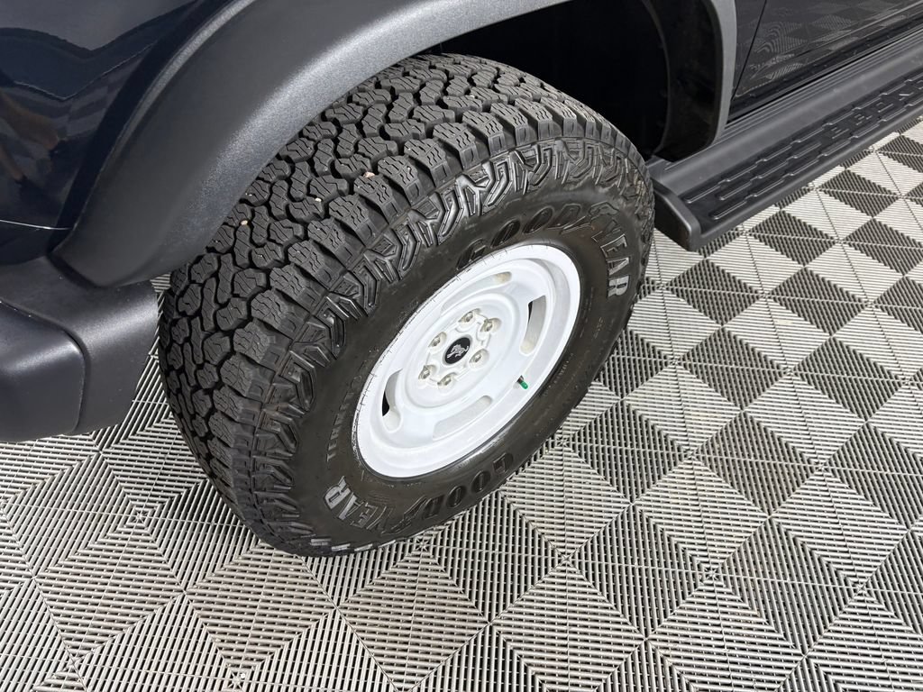 Certified 2025 Ford Bronco Heritage Edition AWD/4WD image 9