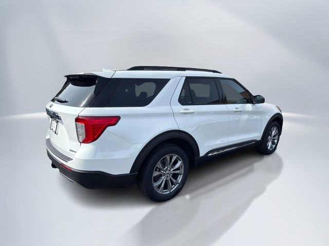 Certified 2023 Ford Explorer XLT w/ Equipment Group 202A image 5
