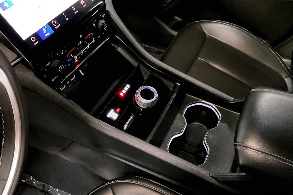 Used 2024 Jeep Grand Cherokee Limited image 16