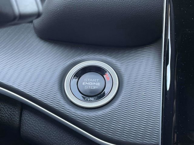 Used 2024 Jeep Grand Cherokee Laredo image 15