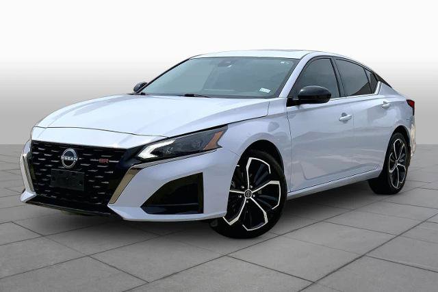 Used 2024 Nissan Altima 2.5 SR w/ SR Premium Package AWD/4WD image 1