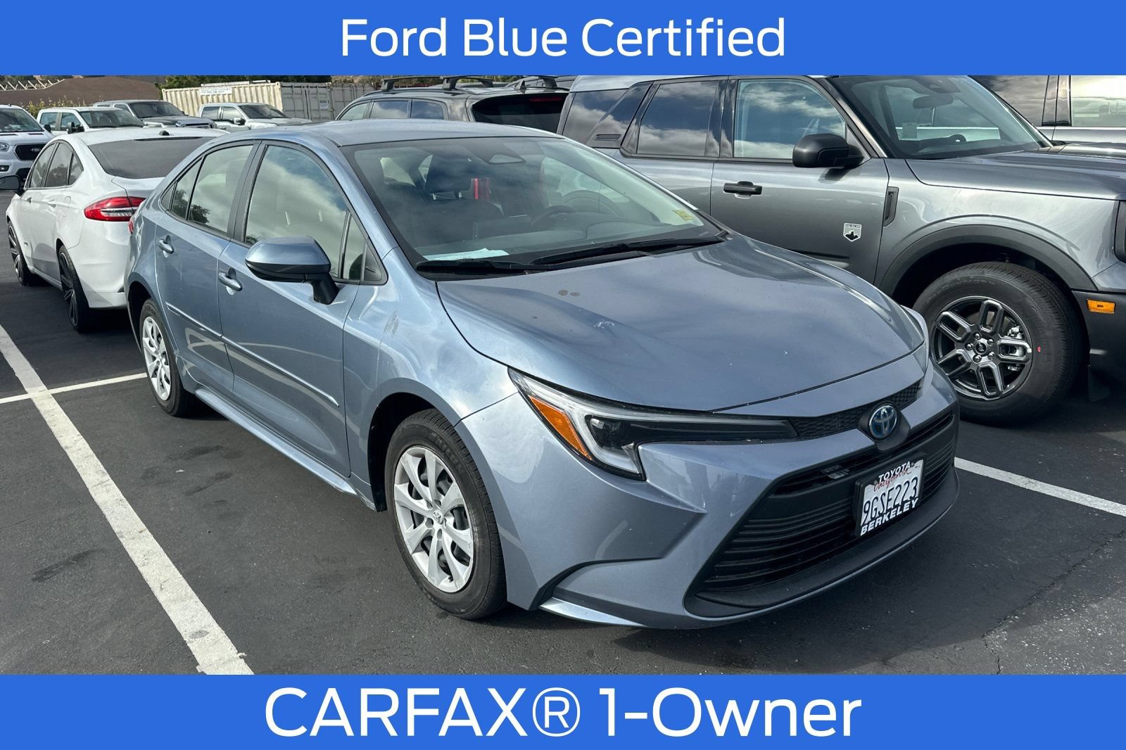 Used 2023 Toyota Corolla LE w/ Carpet Mat Package (TMS) FWD image 2