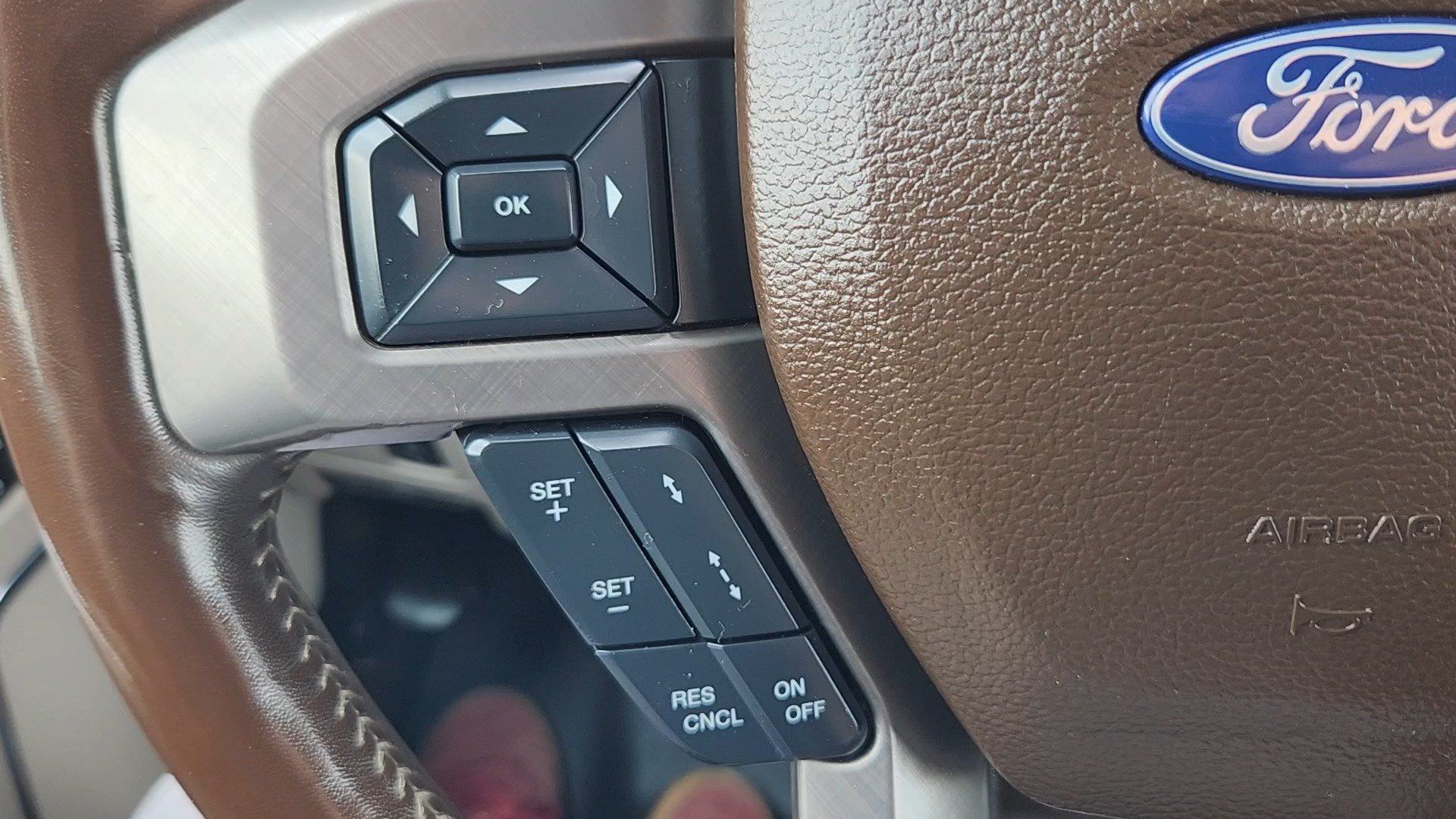 Certified 2019 Ford F350 Limited AWD/4WD image 13
