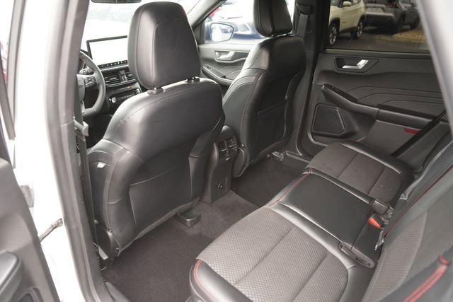 Certified 2023 Ford Escape ST-Line w/ Tech Pack #1 FWD image 11