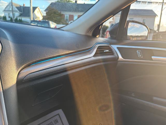 Certified 2020 Ford Fusion SE FWD image 20