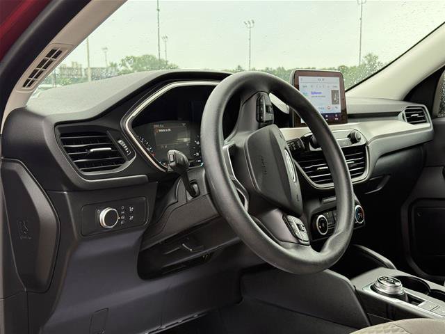 Certified 2021 Ford Escape SE w/ SE Sport Appearance Package FWD image 11