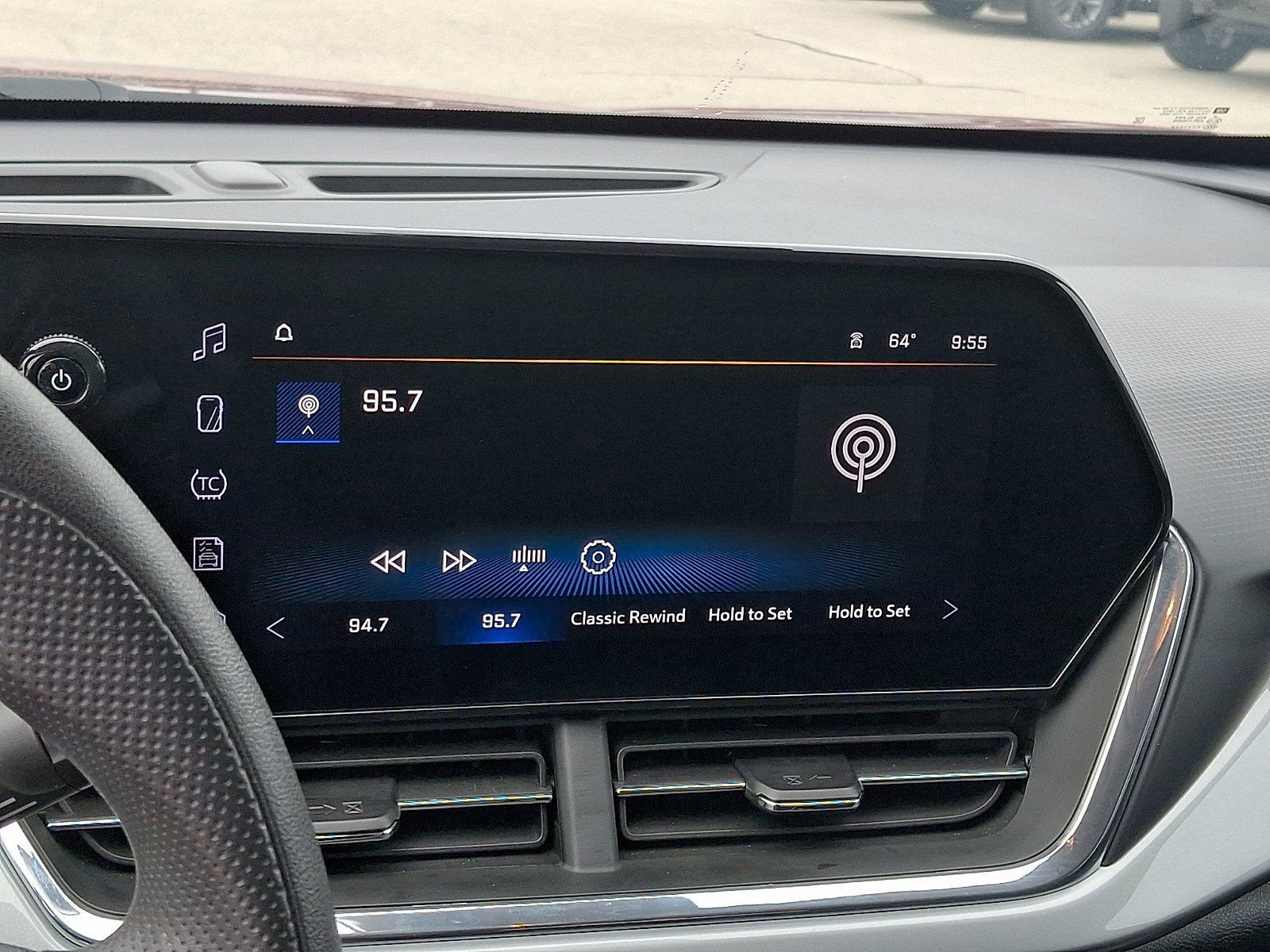 Used 2025 Chevrolet Trax LT image 15