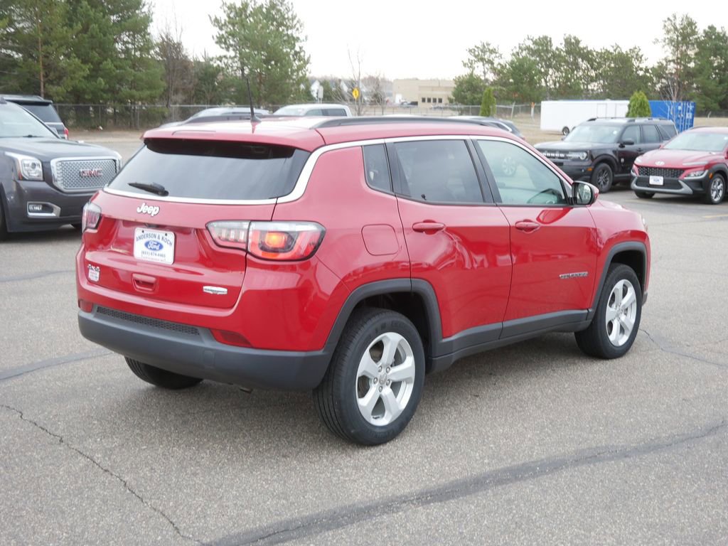 Used 2018 Jeep Compass Latitude w/ Cold Weather Group AWD/4WD image 5