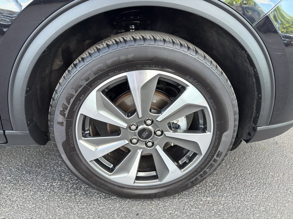 Certified 2024 Ford Escape Platinum AWD/4WD image 11