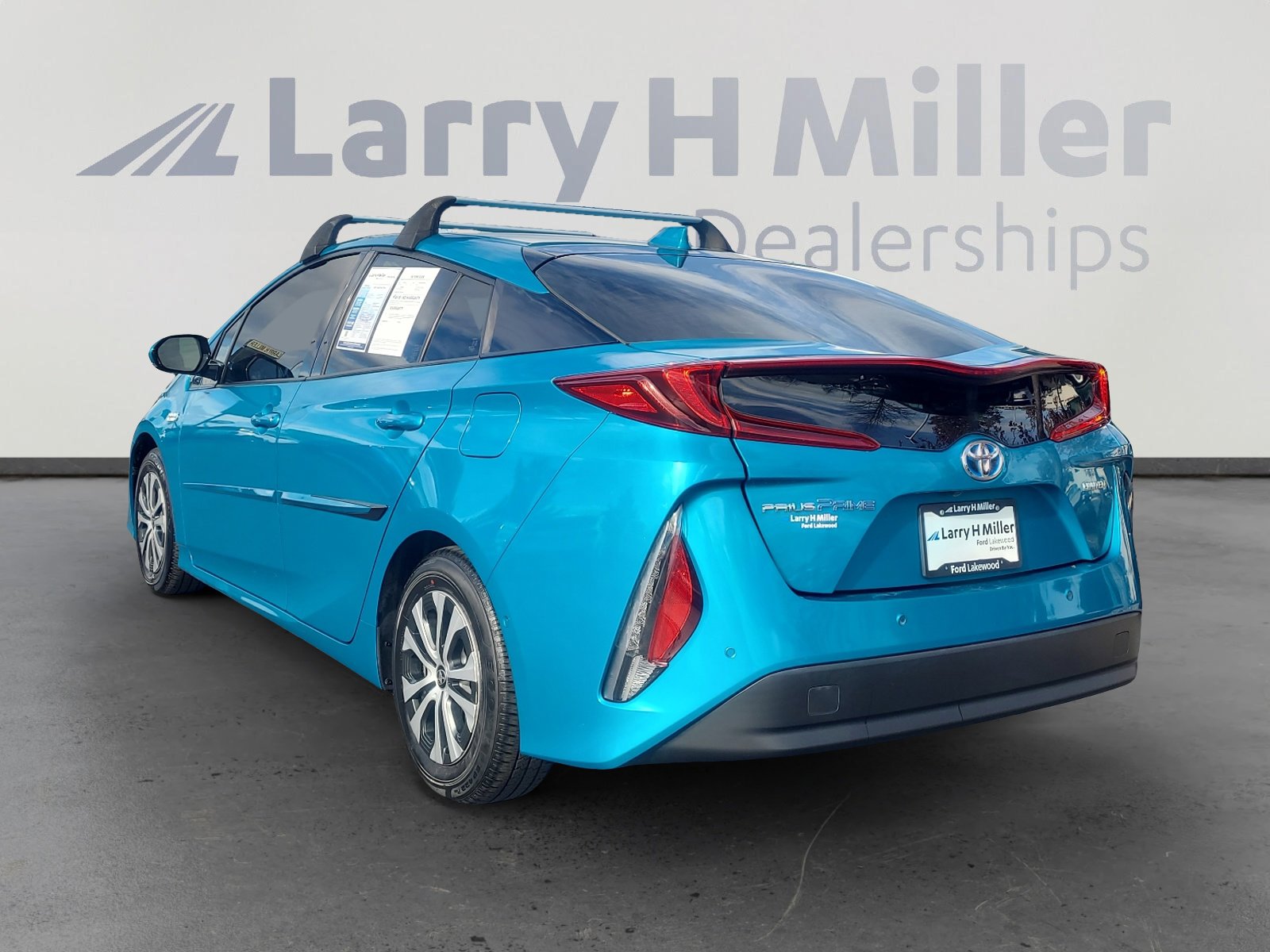 Used 2020 Toyota Prius Prime Limited image 3