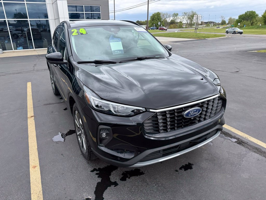 Certified 2024 Ford Escape Platinum AWD/4WD image 3