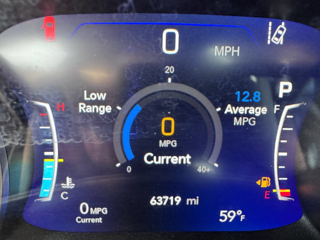 Used 2023 Chrysler Pacifica Touring-L FWD image 33