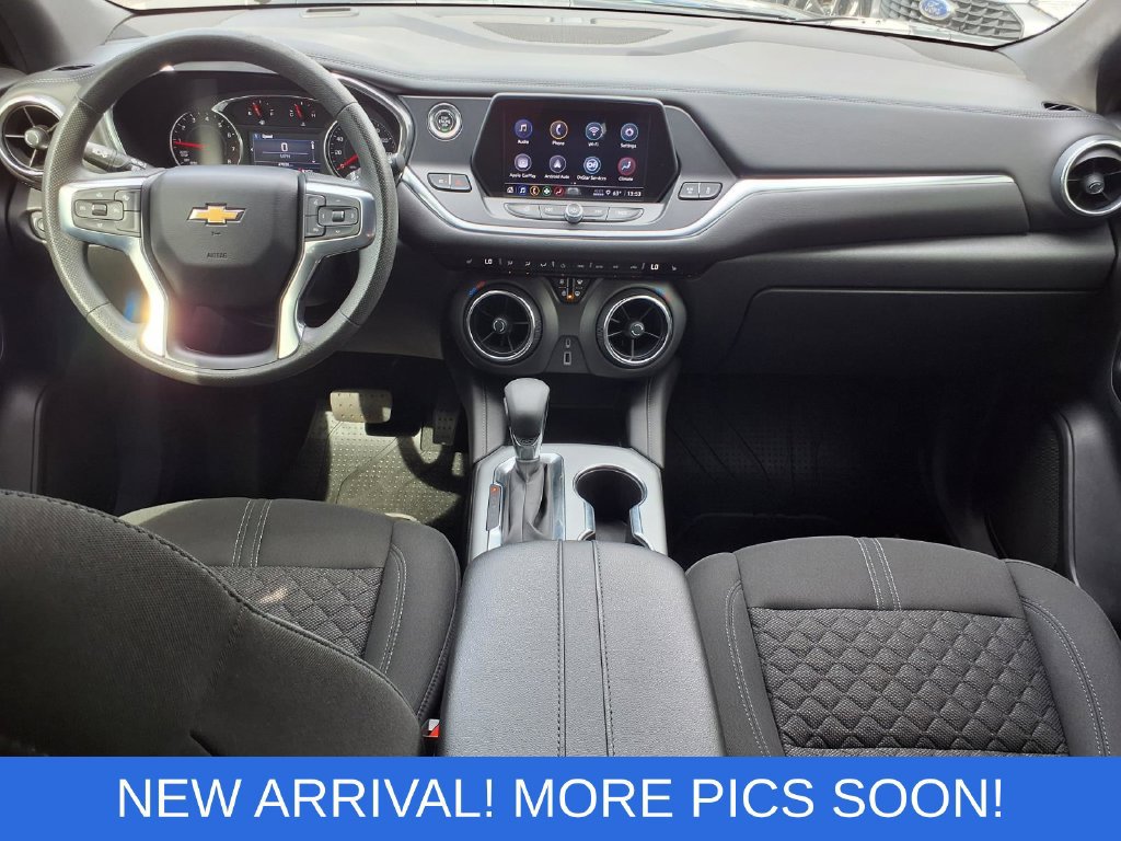Used 2022 Chevrolet Blazer LT FWD image 9