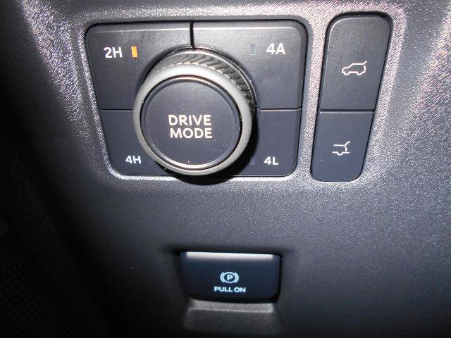 Certified 2025 Ford Expedition Active AWD/4WD image 15