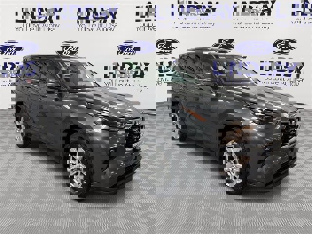 Used 2022 Toyota Highlander LE