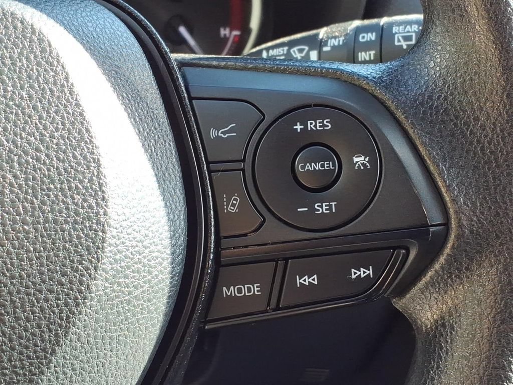Used 2023 Toyota RAV4 XLE AWD/4WD image 26