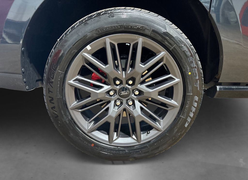 Certified 2025 Ford Expedition Max Platinum w/ Stealth Performance Package AWD/4WD image 18