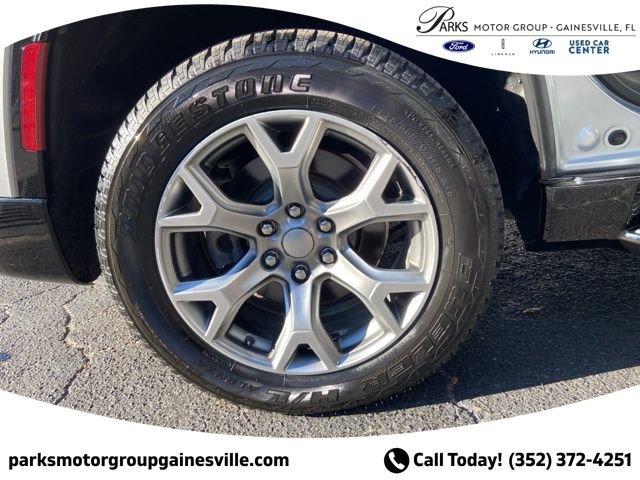 Used 2022 Jeep Wagoneer Series II AWD/4WD image 15