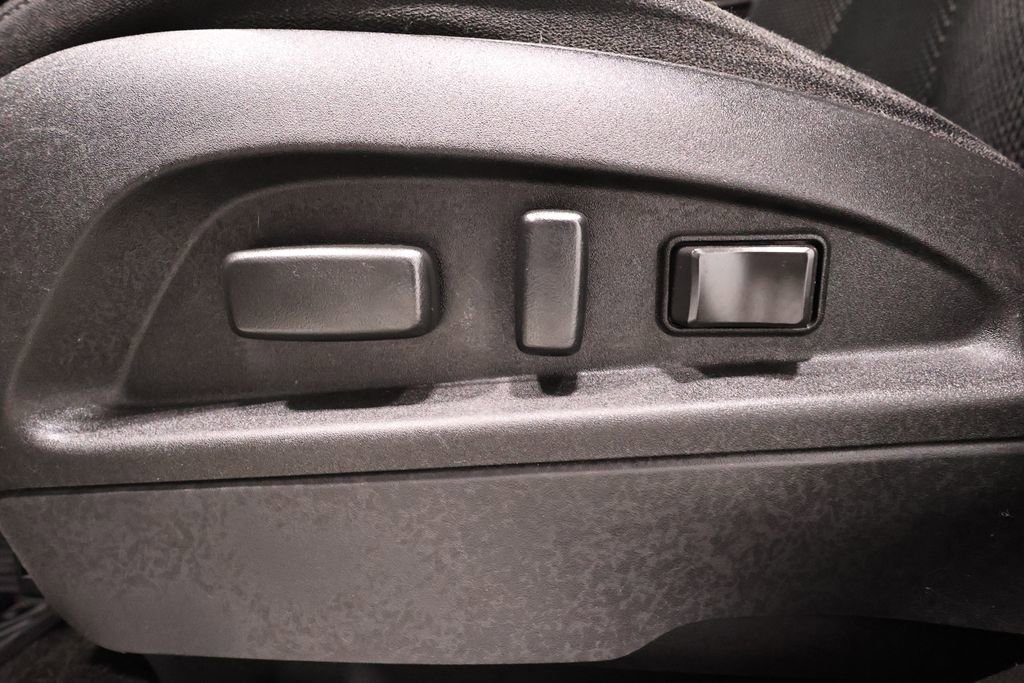 Used 2017 Chevrolet Equinox LT w/ Convenience Package FWD image 14