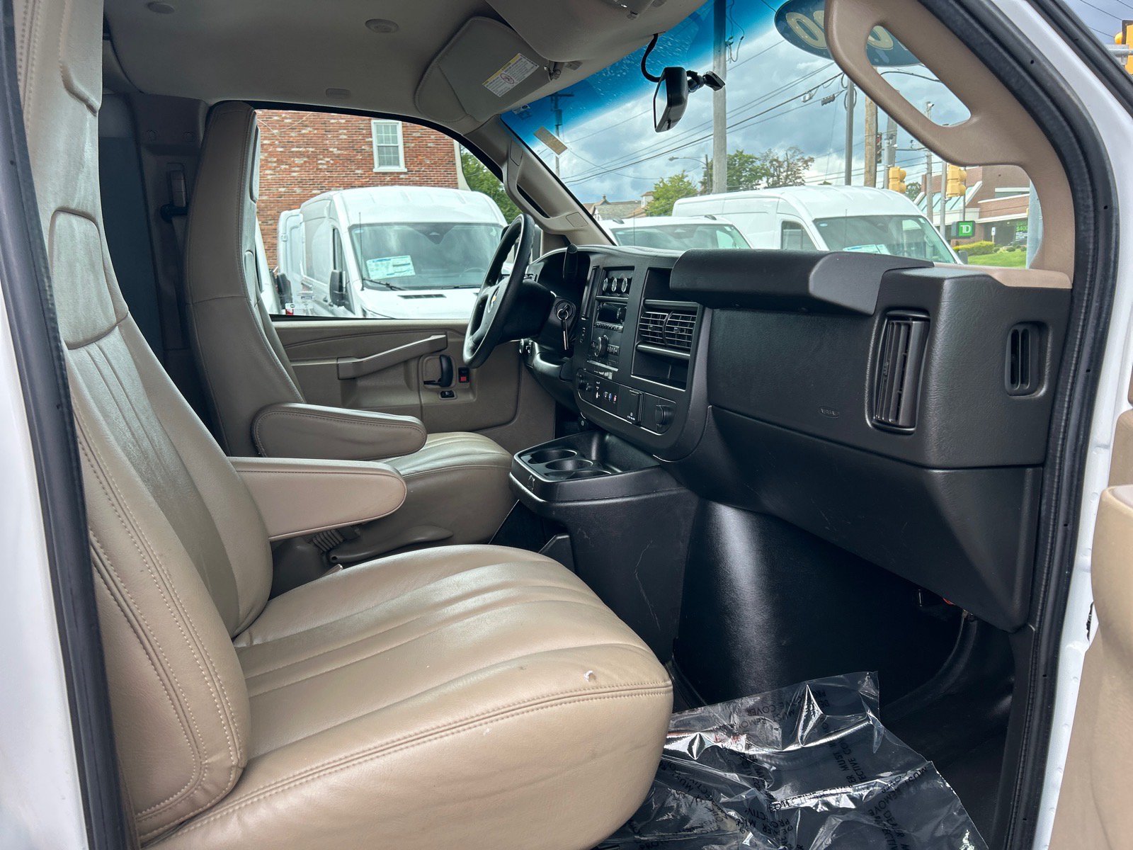 Used 2020 Chevrolet Express 3500 Extended RWD image 15