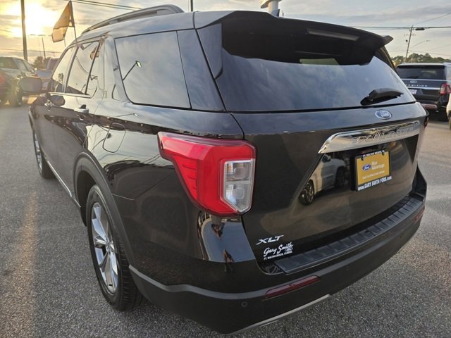 Certified 2022 Ford Explorer XLT w/ Equipment Group 202A image 3