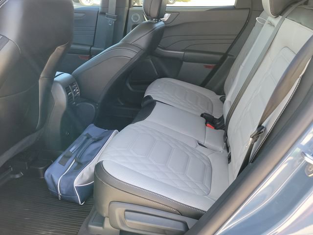 Certified 2024 Ford Escape Platinum w/ Premium Technology Package image 9