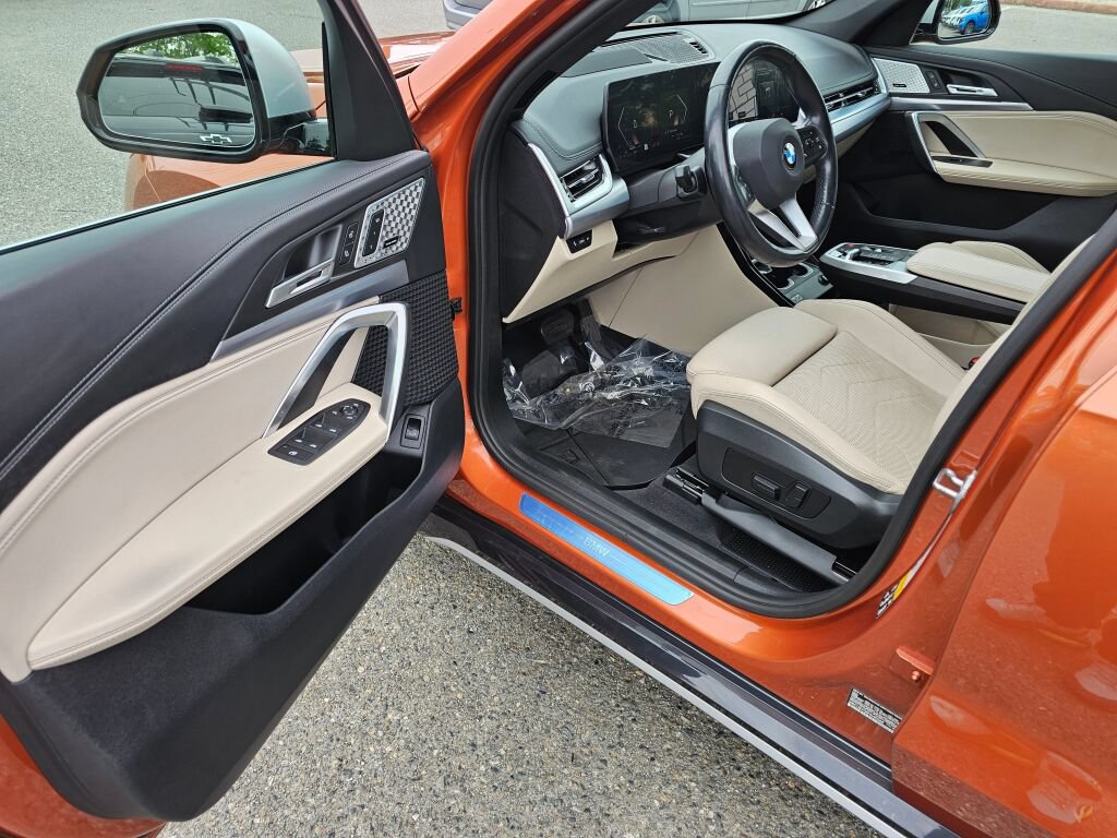Used 2023 BMW X1 xDrive28i w/ Premium Package AWD/4WD image 16