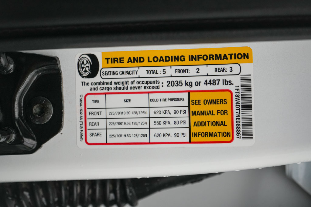 Certified 2022 Ford F450 Platinum w/ FX4 Off-Road Package AWD/4WD image 35
