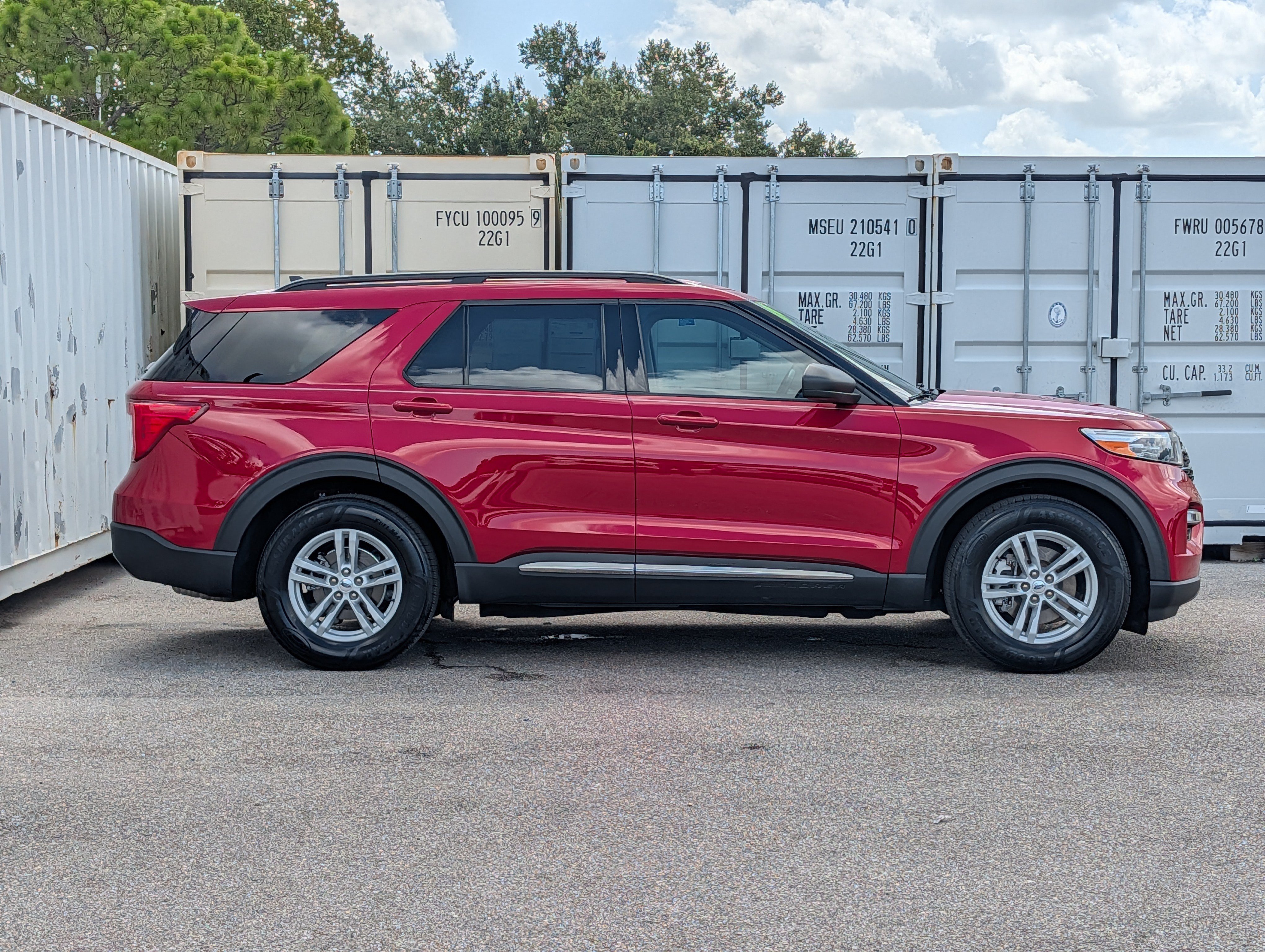 Certified 2023 Ford Explorer XLT w/ Equipment Group 202A RWD image 4