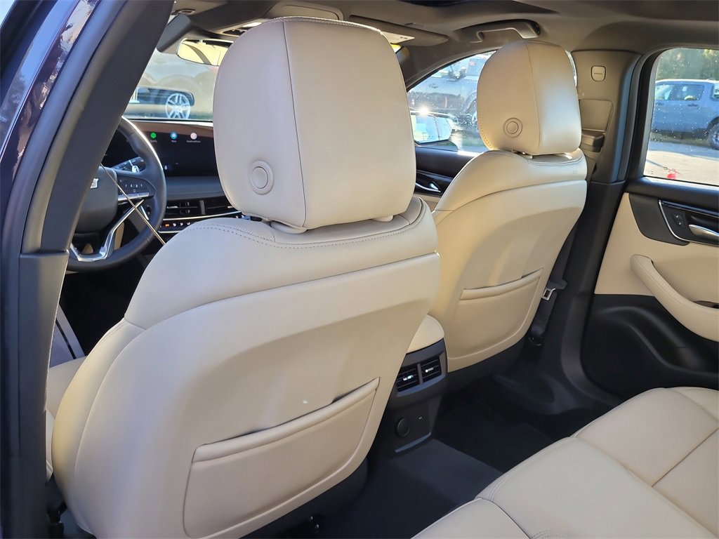 Used 2025 Cadillac CT5 Premium Luxury image 10