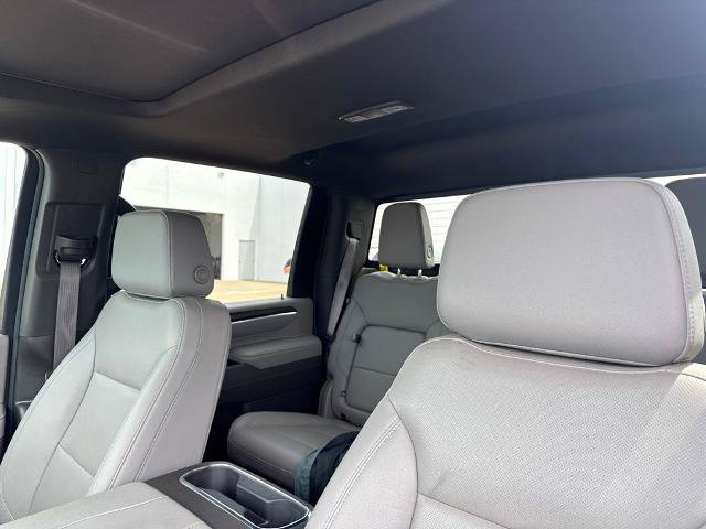 Used 2025 GMC Sierra 2500 SLT w/ SLT Premium Package AWD/4WD image 4